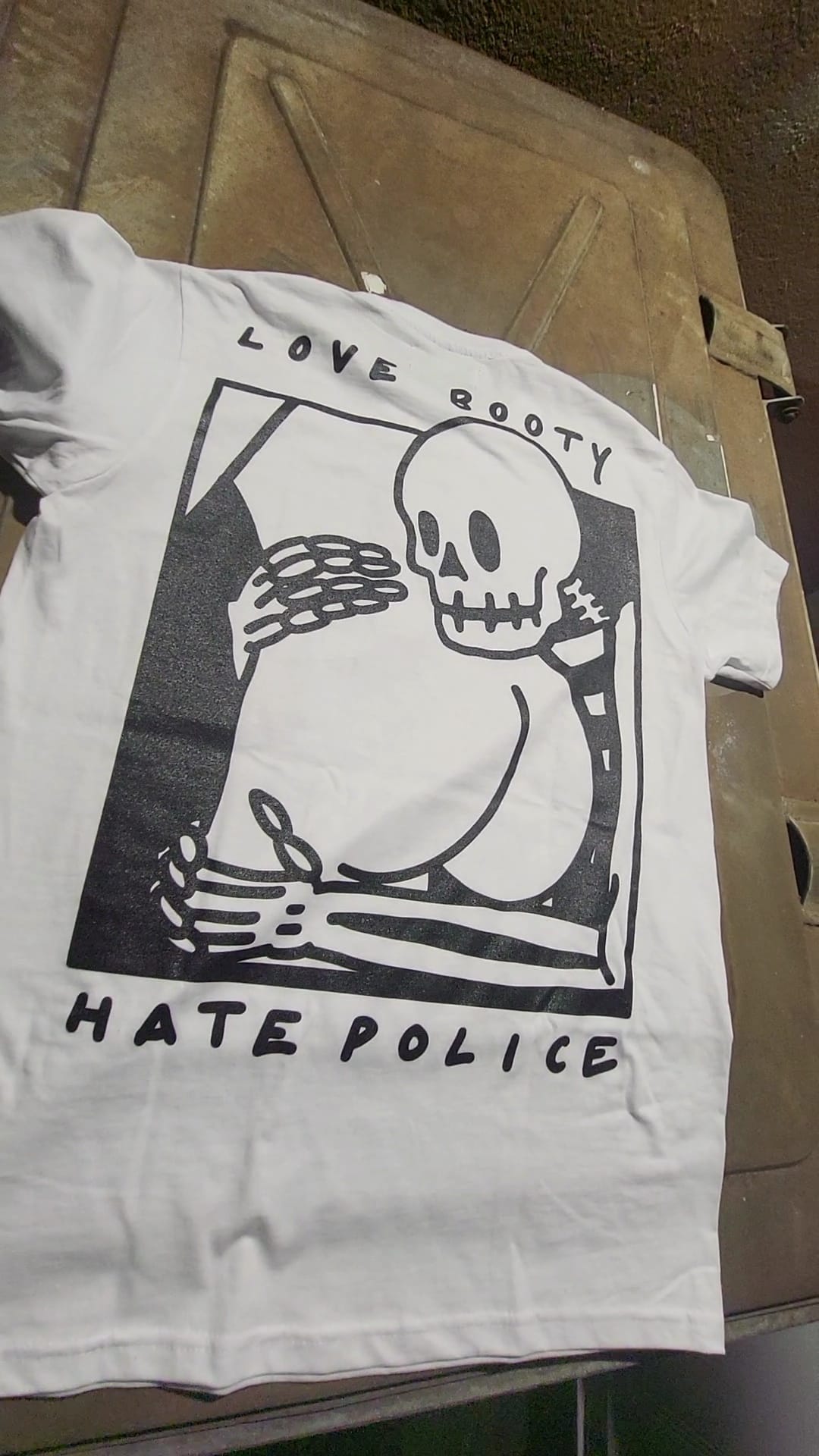 Schönz Gluteus Maximus T-Shirt