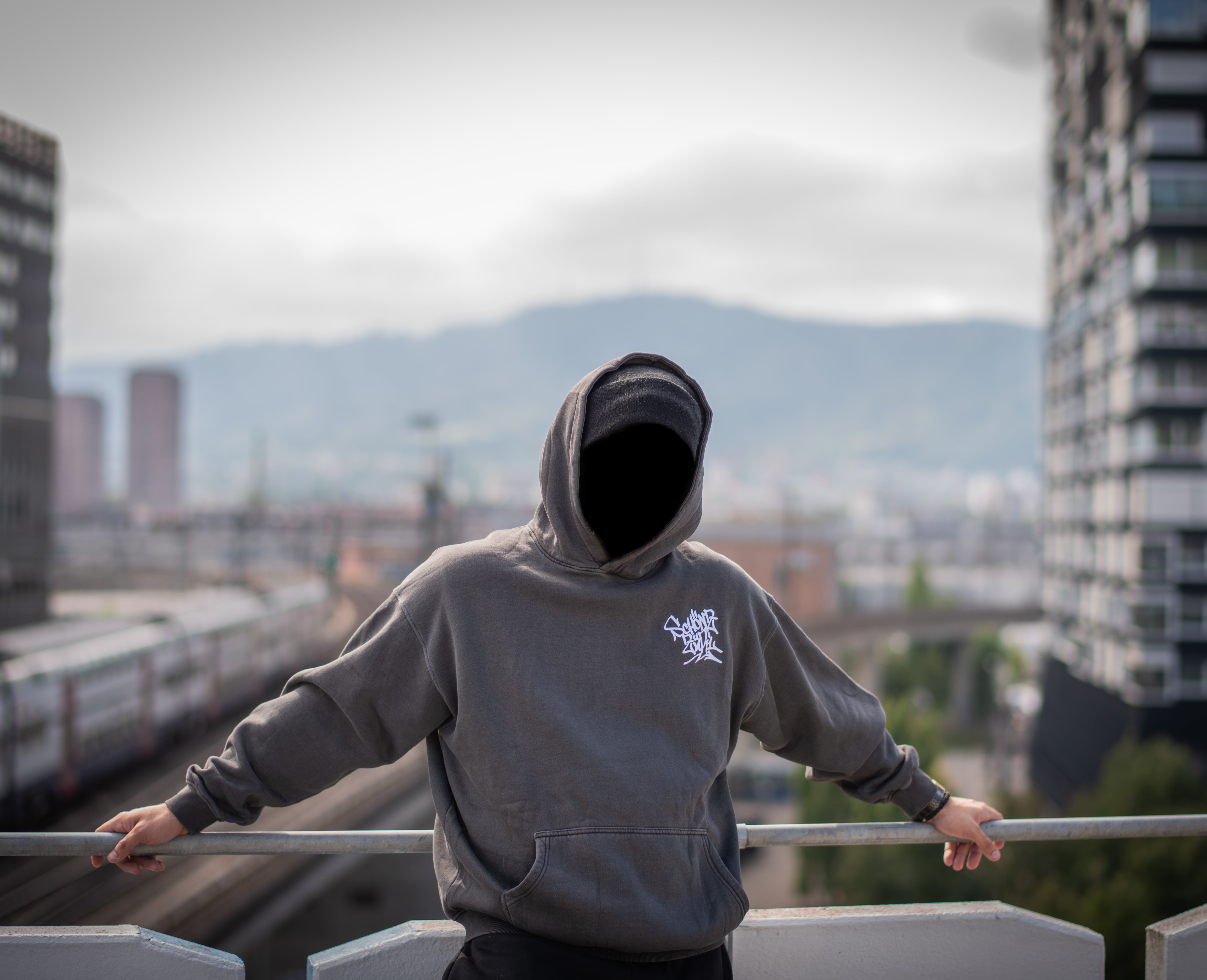 Schönz Züri Oversized Hoodie – Acid Washed